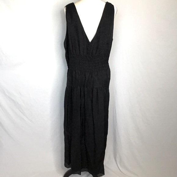 Vince Women's Sleeveless V Neck Smocked Dress

Size: 3X 3TG - Picture 5 of 7